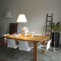 Costanza lady lampada da terra Luceplan