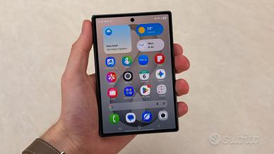 è Samsung fold 8 