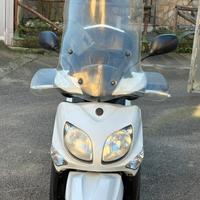 Yamaha xenter 125 x ver prezz