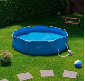 Piscina livarno home