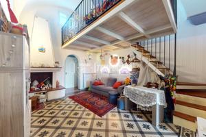 SOLUZIONE NEL CUORE DI CAVALLINO CON TERRAZZINO DI