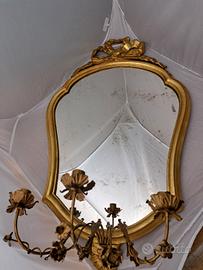 Specchiera dorata epoca 800