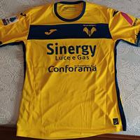 Maglia del Verona autografata (Ngonge)