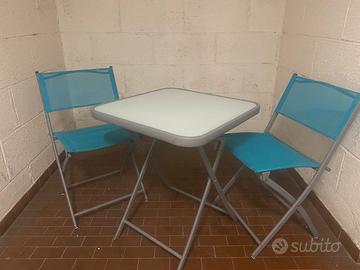 Set tavolo e sedie