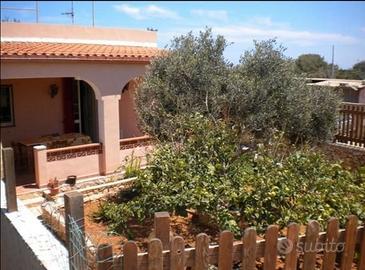 Villetta con giardino a pochi metri dalla spiaggia