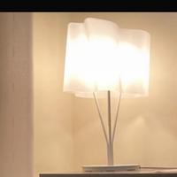 Lampada da tavolo Artemide