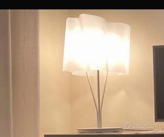 Lampada da tavolo Artemide