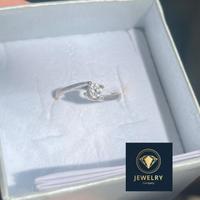 Anello con zircone