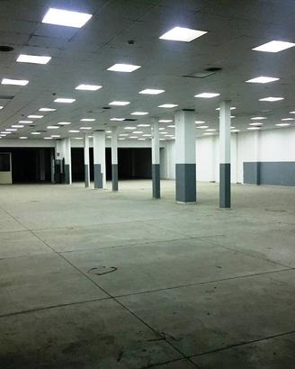 Immobile di 3000 m² con 3 locali a Nola