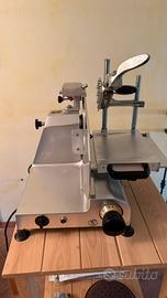 Affettatrice semi professionale