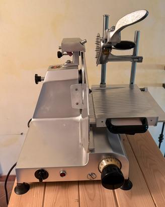 Affettatrice semi professionale