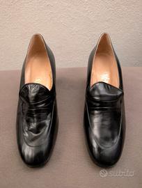 Scarpa Taverna nera chiusa vera pelle