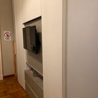 Armadio a 4 elementi con vano TV