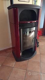 stufa pellet ecotherm Termorossi in maiolica Rossa