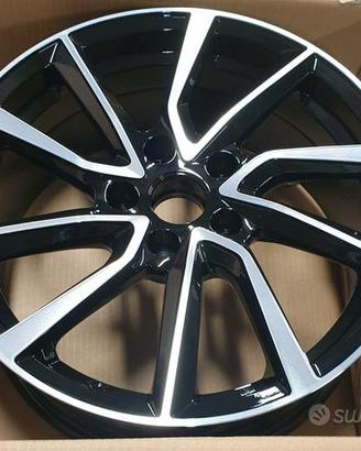 Cerchi in lega replica volvo 17