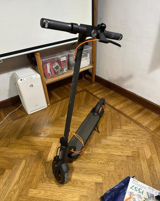 Monopattino elettrico Xiaomi Electric Scooter 4 Go