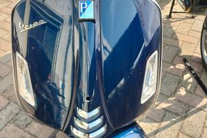 Piaggio Vespa 300 GTS