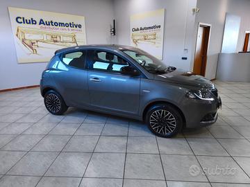 Lancia Ypsilon 1.0 FireFly 5 porte S&S Hybrid Gold