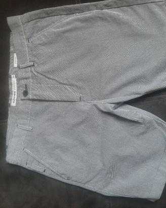 pantaloni corti 