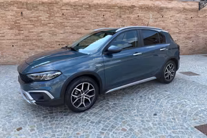 Fiat Tipo 1.5 Hybrid DCT 5 porte Cross km 13400