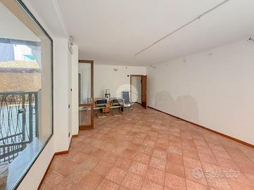 NEGOZIO A TREVIGLIO