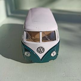 Volkswagen Bus 1962 Modellino Vintage Love & Peace