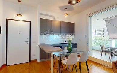 BILOCALE CON TERRAZZO E BOX