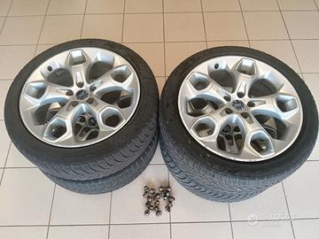 Cerchi in lega Ford kuga da 19 con gomme m+s