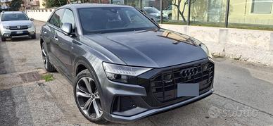 Audi Q8 50 TDI sport full