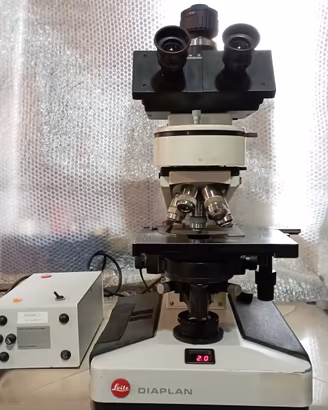 microscopio LEITZ DIAPLAN FLUORESCENZA