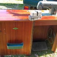 Macchina da cucire vintage Borletti con Mobile