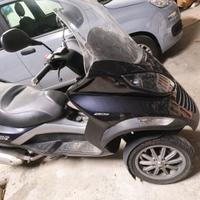 piaggio mp3 250