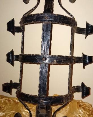 lamada applique da parete in ferro battuto. 