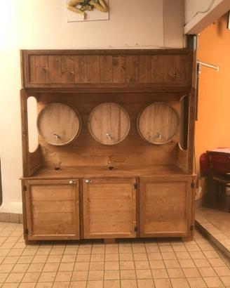 Credenza con Impianto erogazione vino