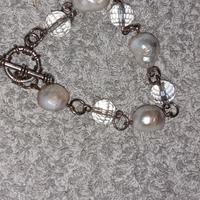 blocco vari 8  bracciali  di perli prezzo 40 euro