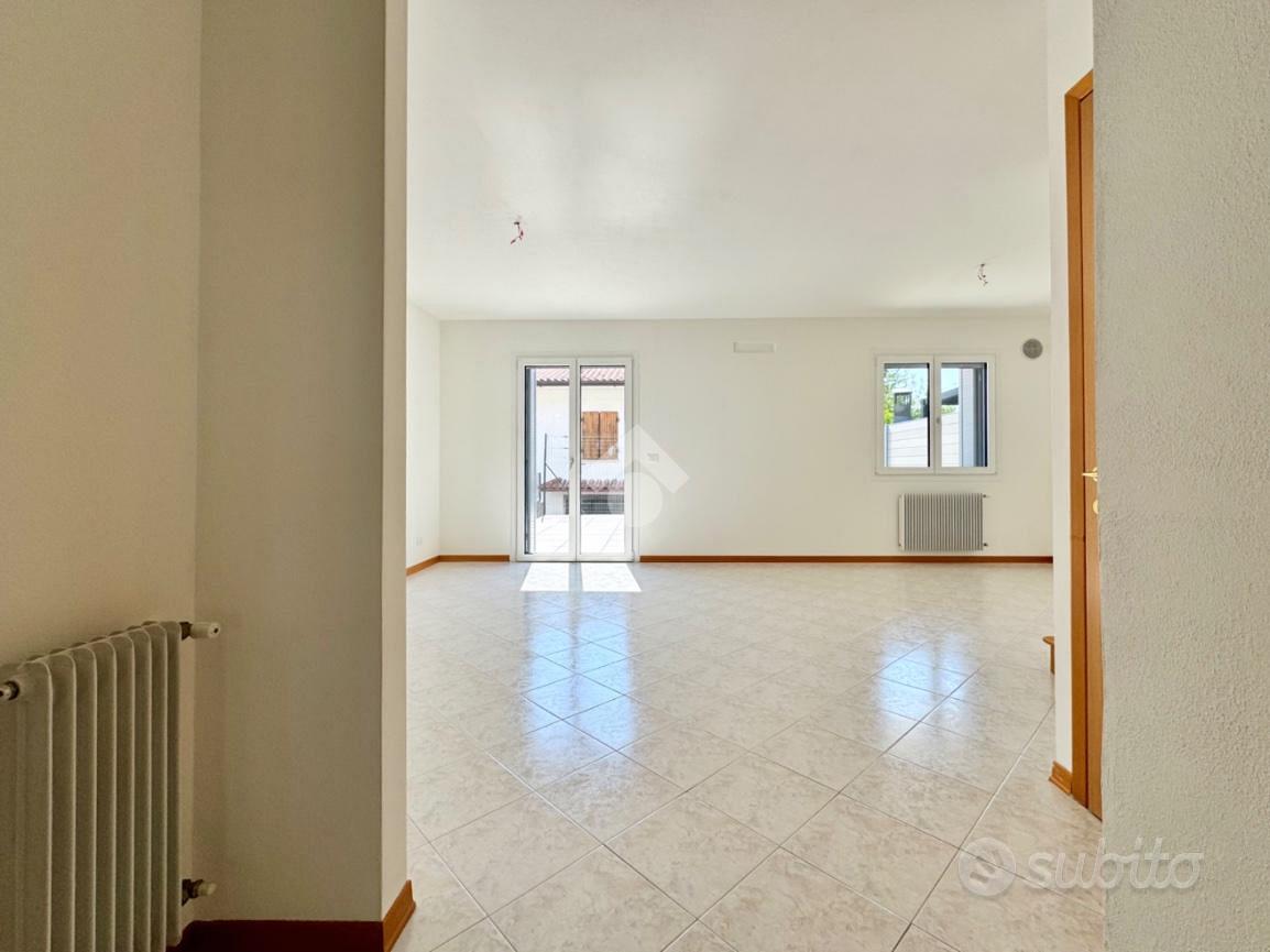 Casa – Buttrio, Borgo Fumo - Vista 2