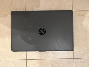Portatile Hp 250 G7 250 GB  (intel core)