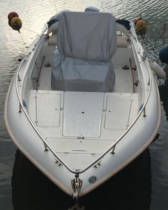 Barca Arkos 537