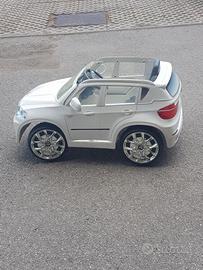 macchina a batteria BMW