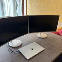 Coppia monitor curvi Samsung 27”