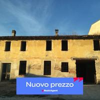 CASALE SU DUE PIANI DA RIFINIRE CON AMPIO GIARDINO