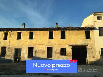 CASALE SU DUE PIANI DA RIFINIRE CON AMPIO GIARDINO