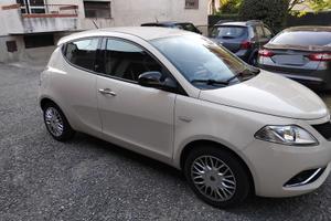 Lancia Ypsilon 1.2 69 CV 5 Porte Gold