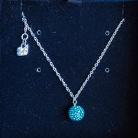 Collana Swarovski Sfera di cristalli turchese