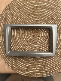 Cornice stereo auto