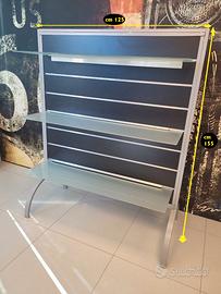 Espositori da negozio con ripiani in vetro