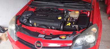 Opel Astra GTC 150cv cl 1900