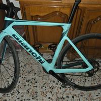 BIANCHI OLTRE RACE 105 SHIMANO  Taglia L (53)