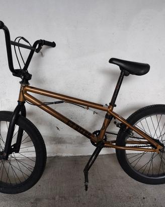 BMX GT Air 20" freestyle & B'TWIN XUP+