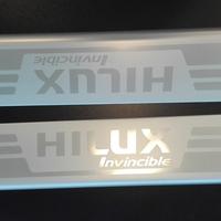 Battitacco Toyota Hilux e Hilux invincible